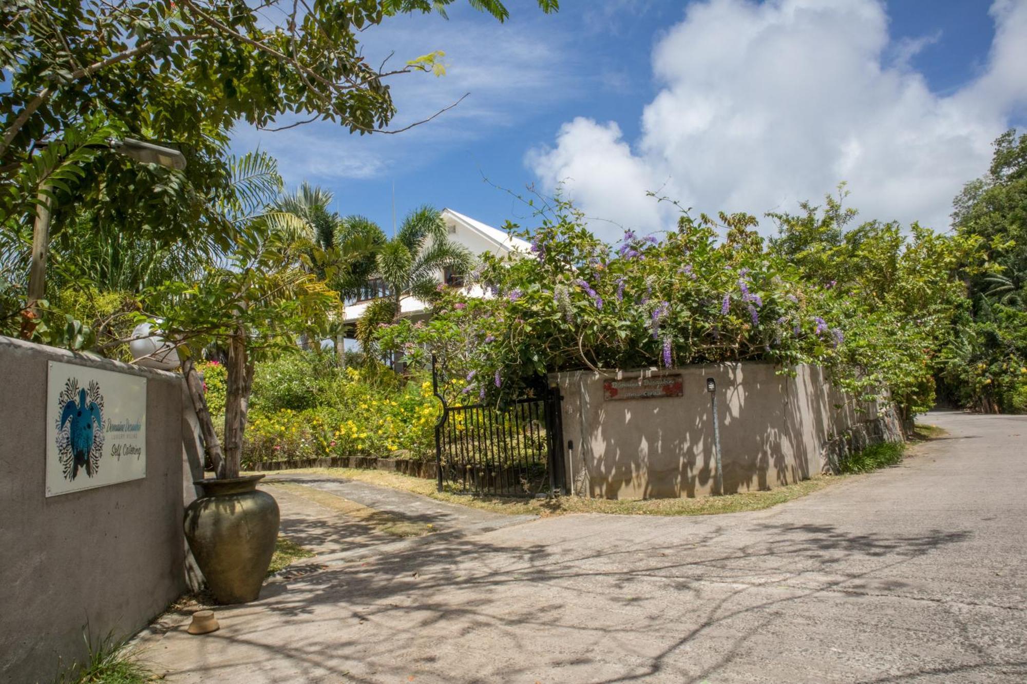 Domaine Desaubin Luxury Villas Takamaka Exterior photo