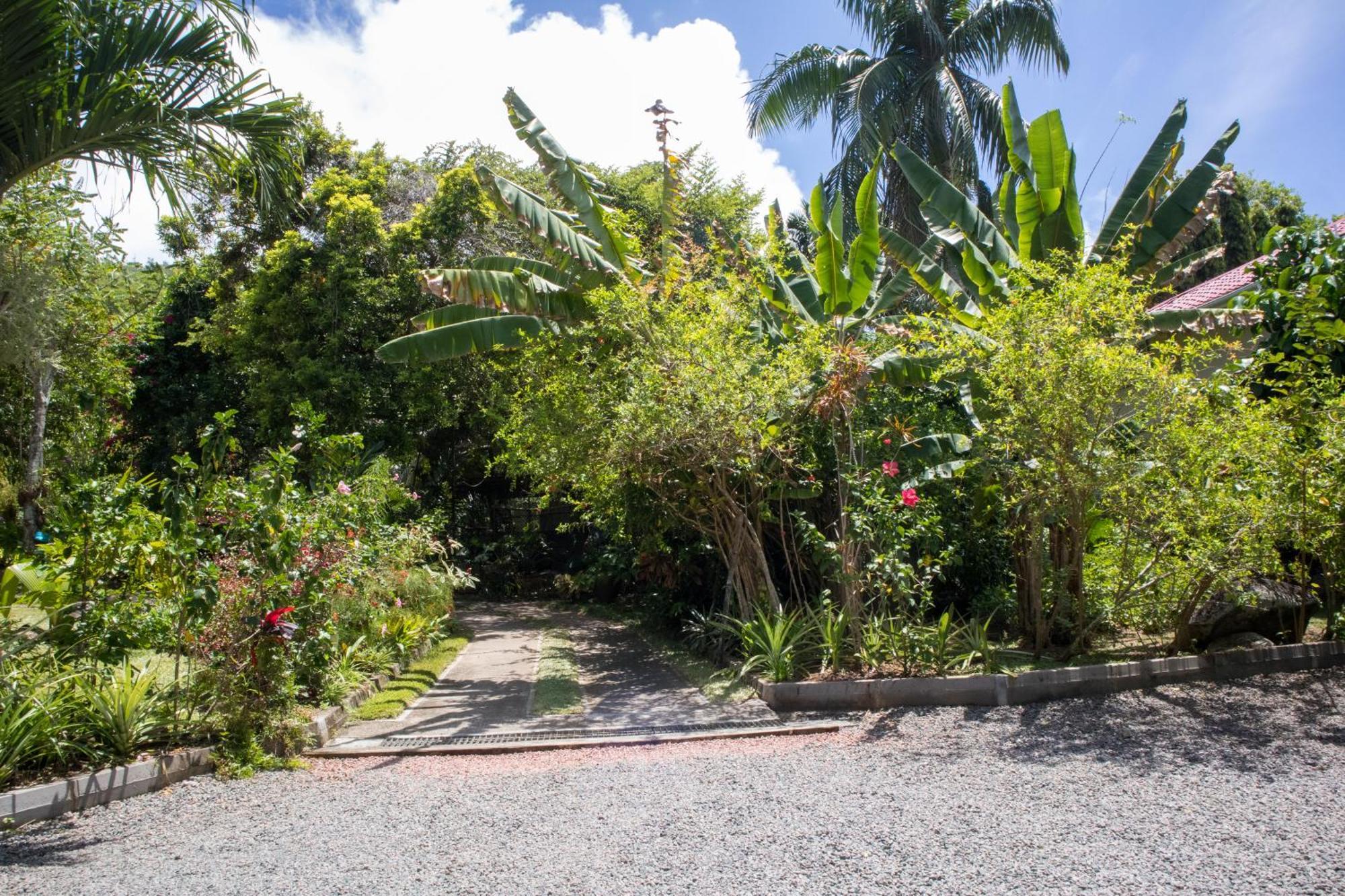 Domaine Desaubin Luxury Villas Takamaka Exterior photo