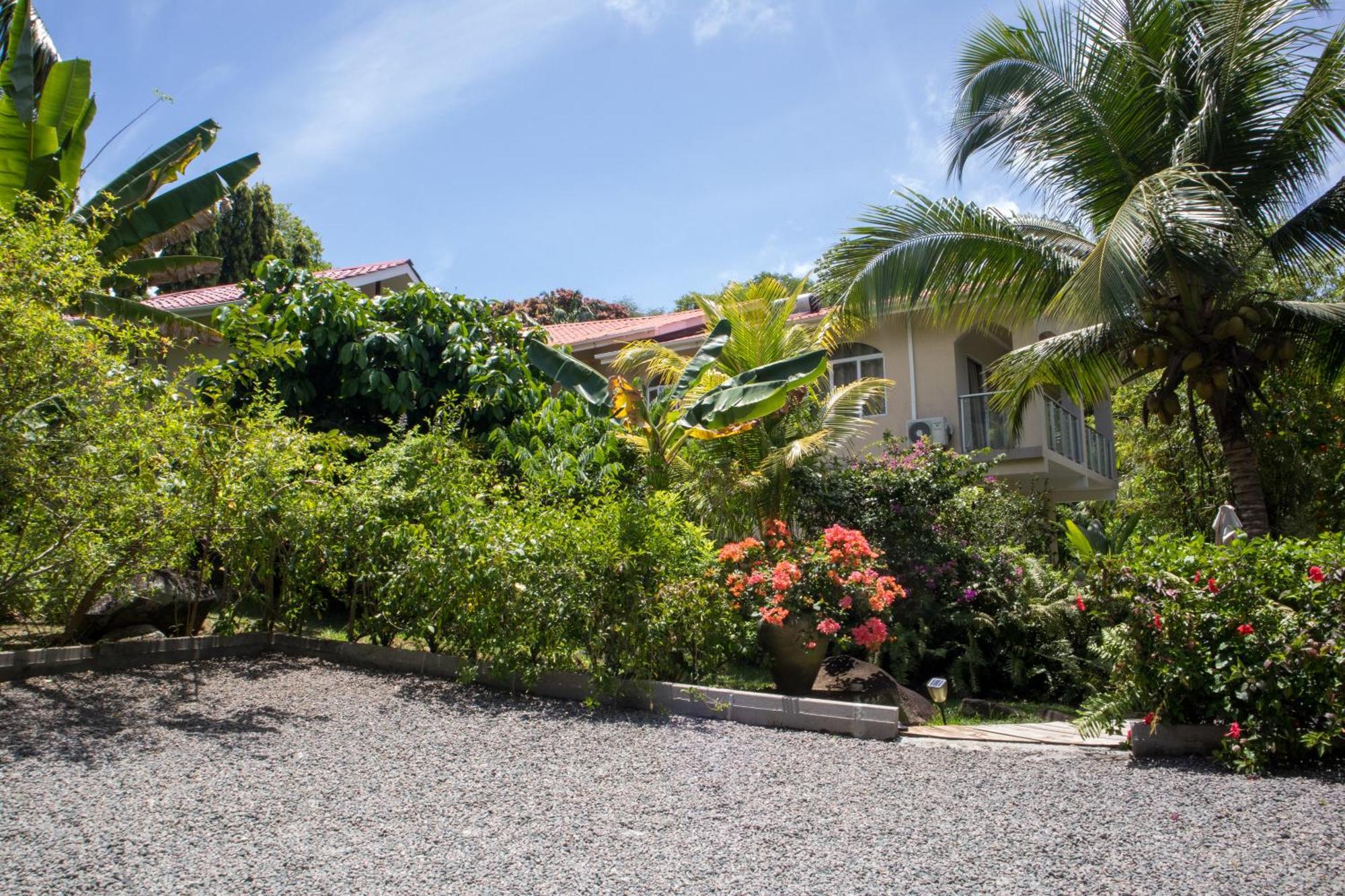 Domaine Desaubin Luxury Villas Takamaka Exterior photo